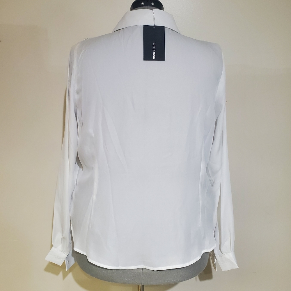 Button Down blouse - Picture 2 of 3